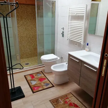 First House * Pero